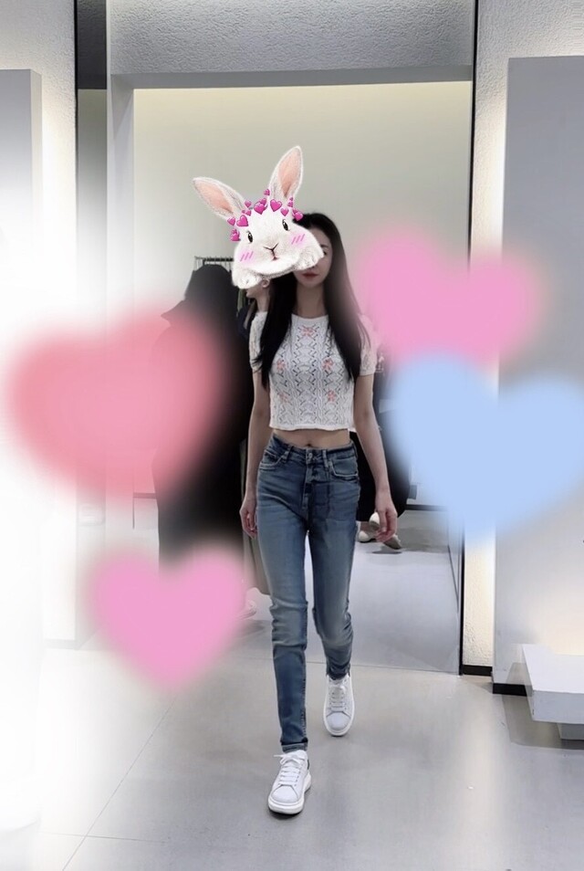 こんな感じの女の子どう?🦄