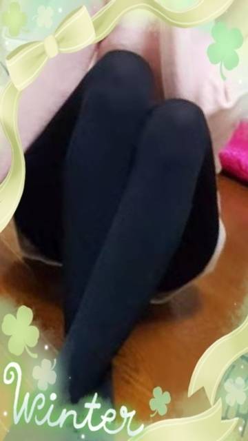 前からチラリ～！